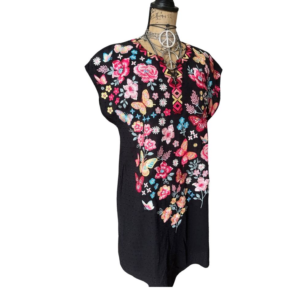 NWOT - SAVANNA JANE - women's Shift Embroidered dress - SIZE SMALL - Picture 6 of 16
